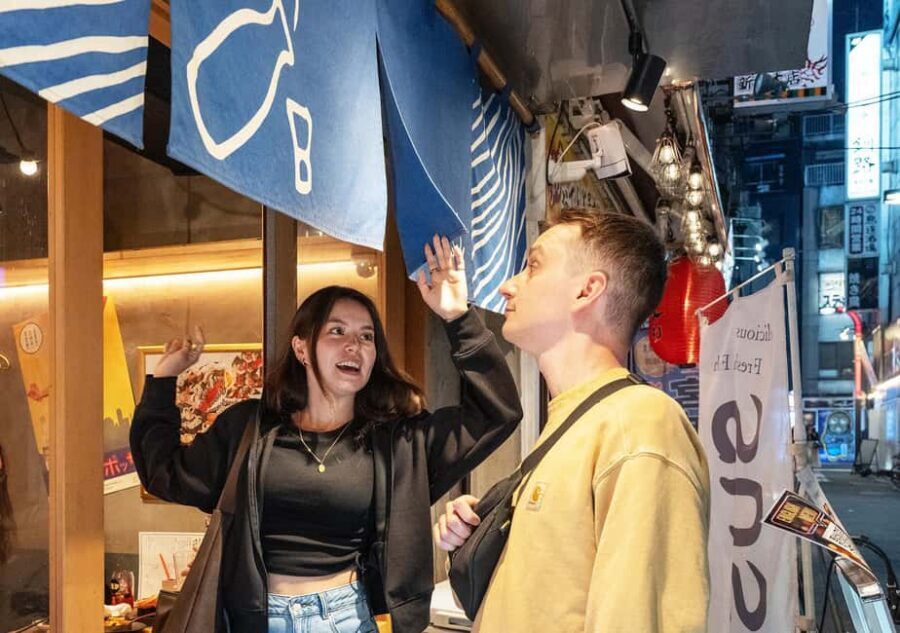 Tokyo: Shinjuku Nightlife Tour with Karaoke and Bar Hopping - Omoide Yokocho: alley atmosphere and the dinner rhythm